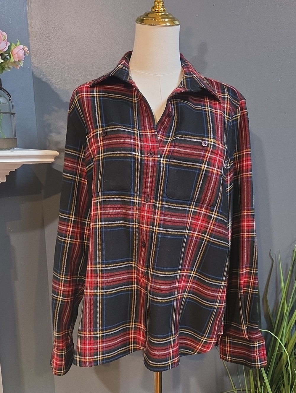 Womens- Ralph Lauren 100% Wool Button Down Plaid Shirt- Size Large